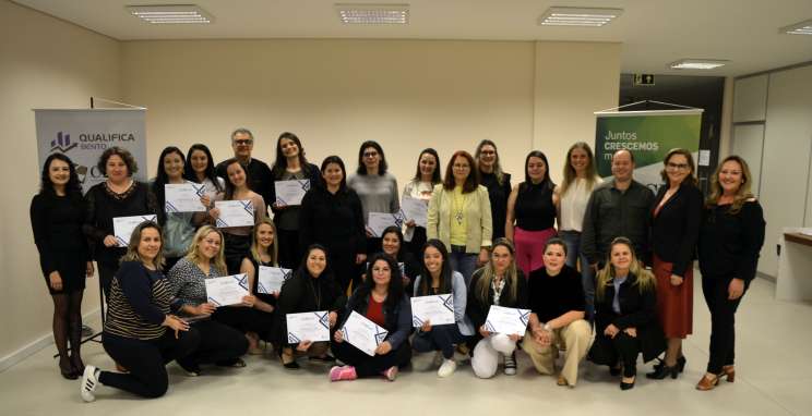 Qualifica Bento forma turma em Rotinas de Departamento de Pessoal