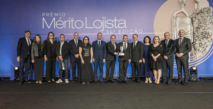 Unidos por Bento recebe Troféu Legado da CDL-BG