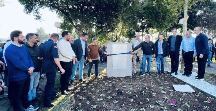 Unidos por Bento participa de homenagens às vítimas da tragédia climática do ano passado e reconhecimento aos voluntários