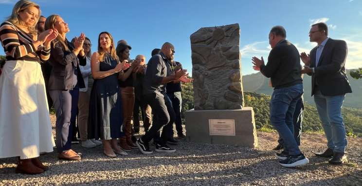 Unidos por Bento participa de homenagens às vítimas da tragédia climática do ano passado e reconhecimento aos voluntários