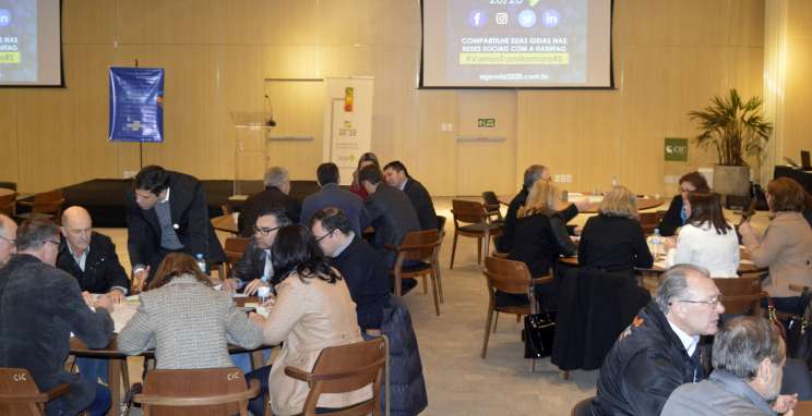 Bento Gonçalves apresenta suas propostas para o Estado em encontro da Agenda 20/20