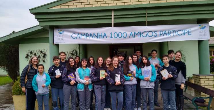 Projeto leva universo da literatura a entidades assistenciais de Bento Gonçalves