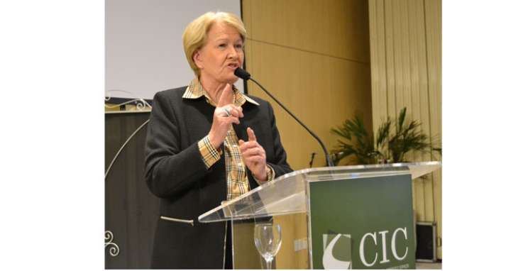 “Não estimulem o voto em branco”, pede Ana Amélia Lemos