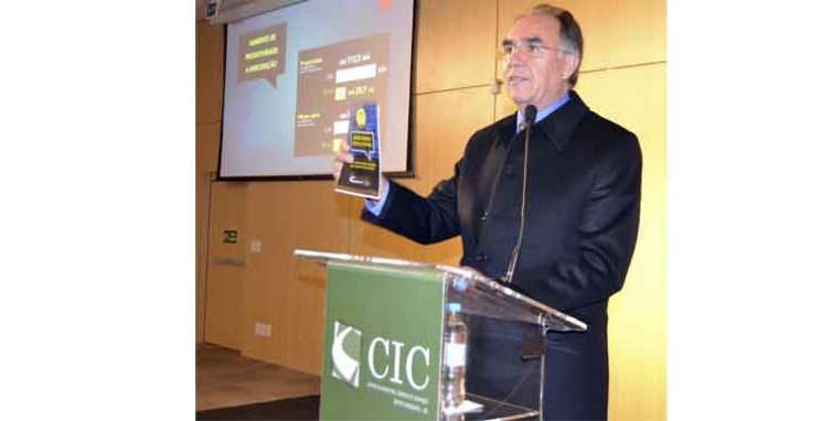 "Como está não dá para ficar"