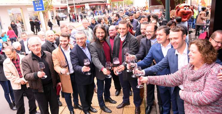 Bento Gonçalves vive momento histórico com volta do vinho encanado