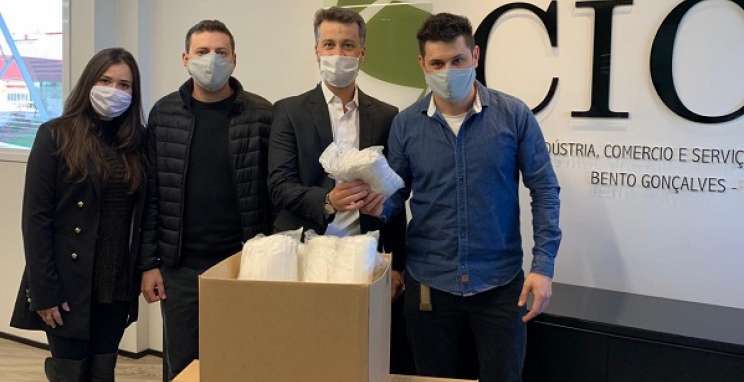 Com doação de empresa, CIC-BG e Parceiros Voluntários distribuem cinco mil máscaras para a comunidade carente de Bento Gonçalves
