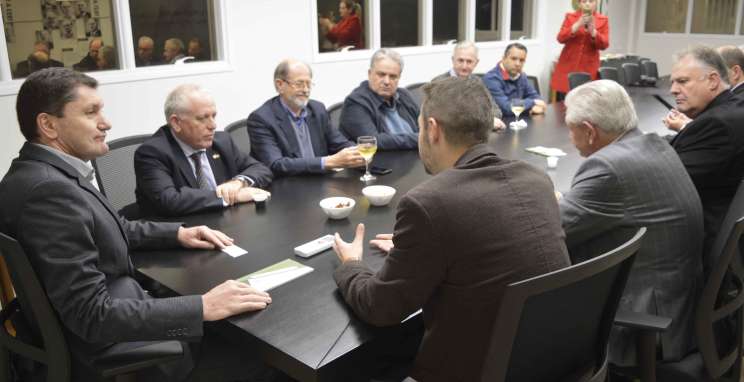 Comitiva de Israel visita CIC-BG