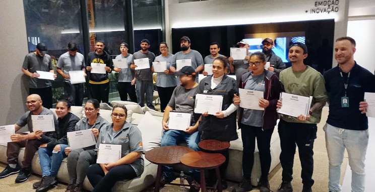 Com parceria in company, Qualifica Bento certifica colaboradores da Cinex