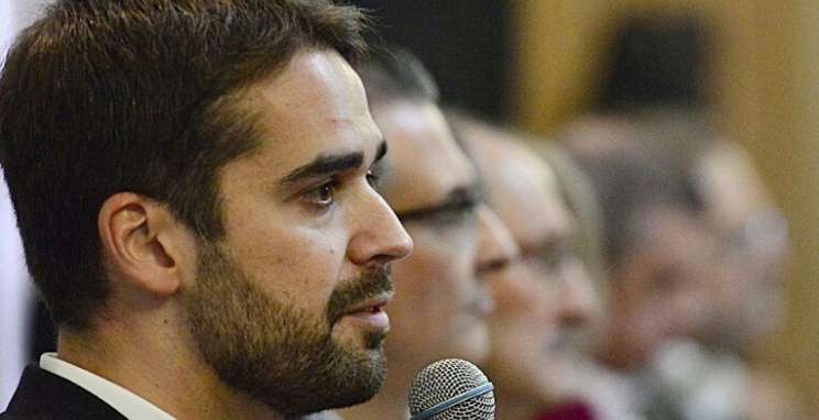 Eduardo Leite apresenta propostas no CIC-BG