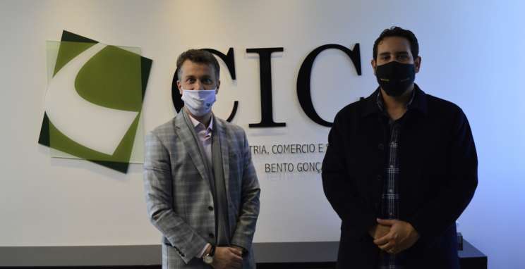 Deputado Irigaray recebe demandas de setores produtivos no CIC-BG