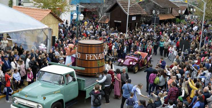 Desfile Cultural da 18ª Fenavinho convoca para novas experiências na Via del Vino