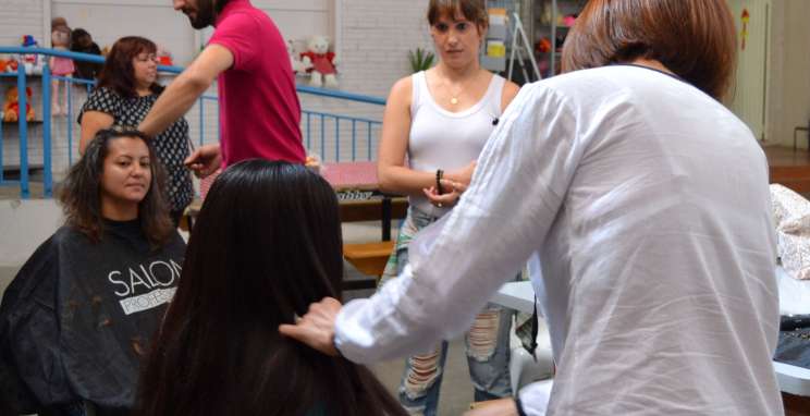 Dia de beleza é oferecido às mães de alunos do Ceacri Toquinha da Amizade