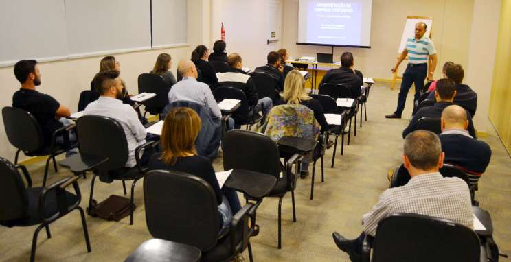 Agenda de maio tem qualificações em gestão e oratória no CIC-BG