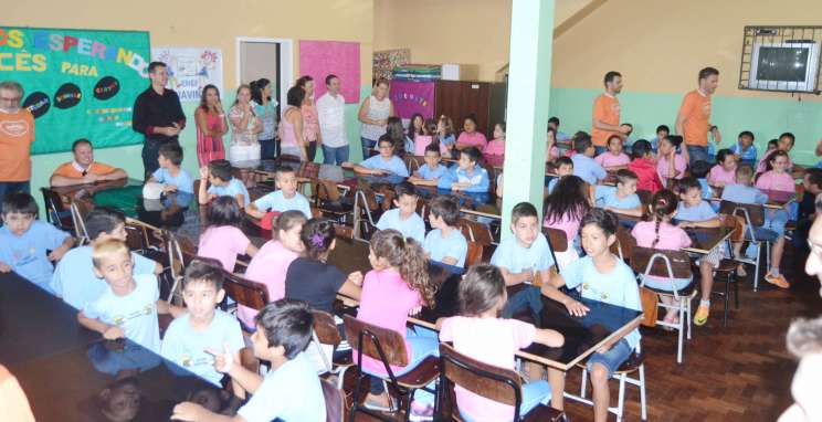 CIC-BG e ExpoBento acompanham entrega de doações do projeto Padrinhos na Escola