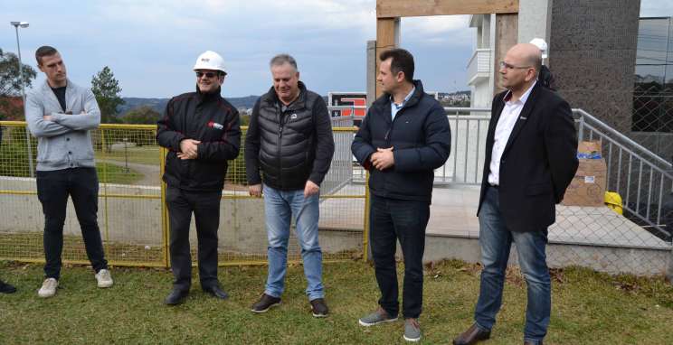 CIC-BG, MOVERGS e SINDMÓVEIS visitam obras da nova sede
