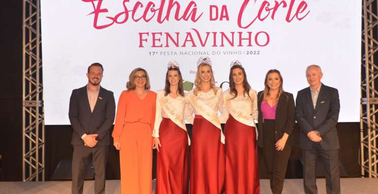 Laís Dupont é a Imperatriz do Vinho e Raiane Conci e Letícia Beliski são as Damas de Honra da 17ª Fenavinho