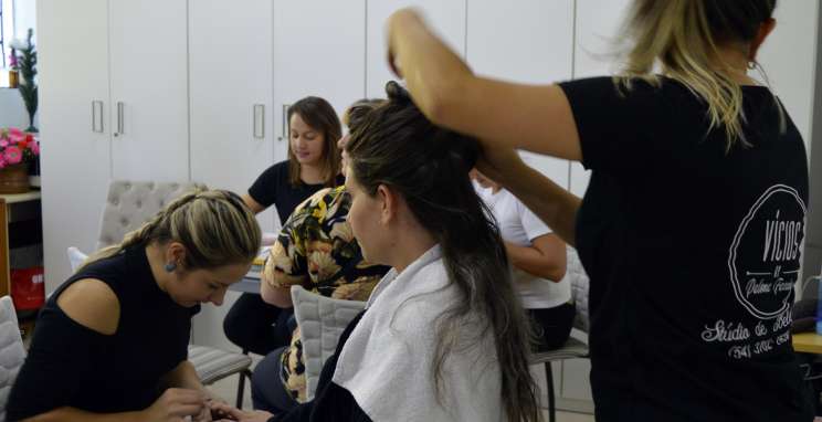 Parceiros Voluntários faz ações para valorizar mulheres