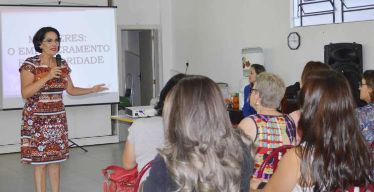 Parceiros Voluntários faz ações para valorizar mulheres