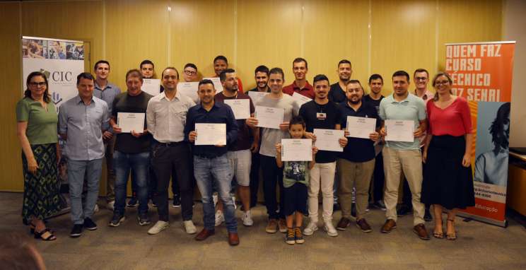 Temporada 2023 do Qualifica Bento se encerra com mais de 30 formandos