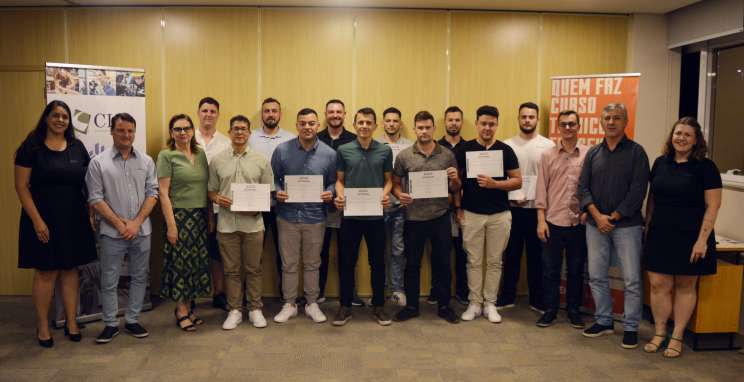 Temporada 2023 do Qualifica Bento se encerra com mais de 30 formandos