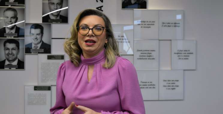 Marijane Paese é entronizada na galeria de presidentes do CIC-BG