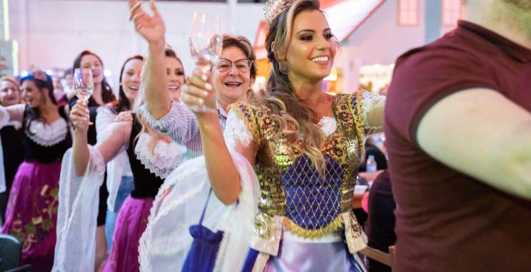 Fenavinho divulga sua 17ª edição na Wine South America 