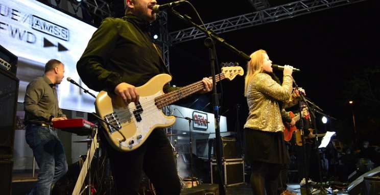 Estreia da quinta edição do projeto EnCantos emociona e diverte  na Praça das Rosas