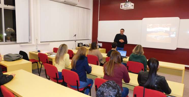 UCS Bento tem inscrições abertas para quatro cursos de pós-graduação