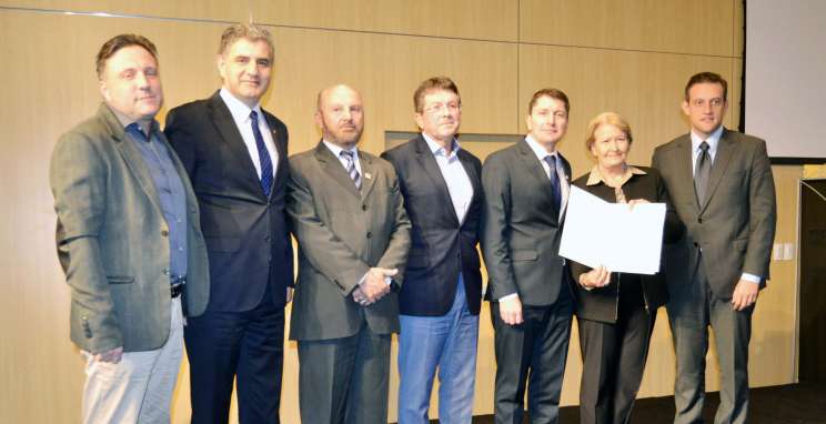 “Não estimulem o voto em branco”, pede Ana Amélia Lemos