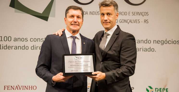 Marijane Paese toma posse como presidente do CIC-BG