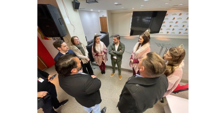 Comitiva de ExpoBento e Fenavinho entrega convites oficiais a autoridades políticas em Porto Alegre