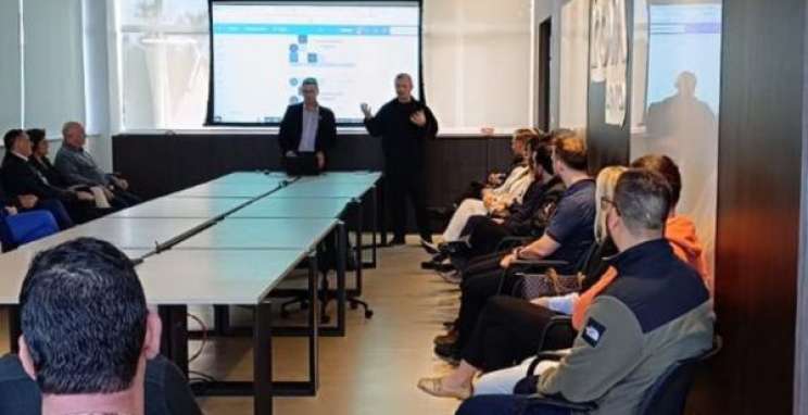 Com casa cheia, InovaBento conhece o case de transformação digital Tacchini