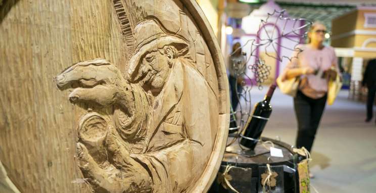 Cinco atrações para curtir a Festa Nacional do Vinho