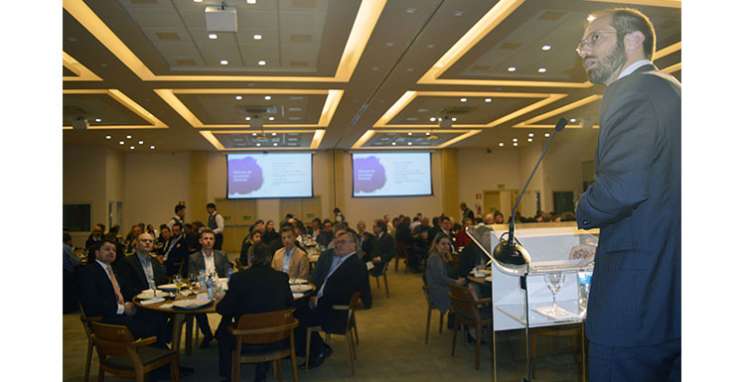 CIC-BG estimula reflexão sobre futuro político do País e do Estado