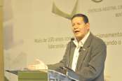 Em Bento Gonçalves, Mourão diz que Brasil precisa agir com pragmatismo e flexibilidade