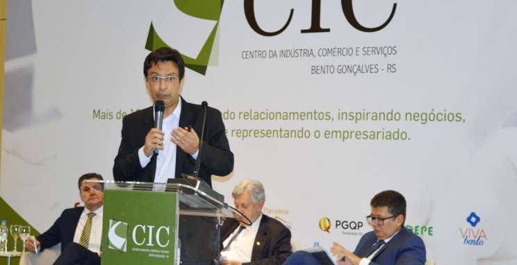 Hiratan Pinheiro Da Silva