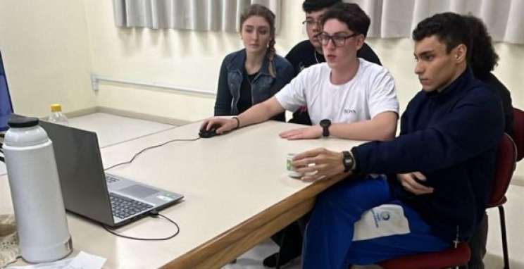 Miniempresas comercializam produtos na 33ª ExpoBento