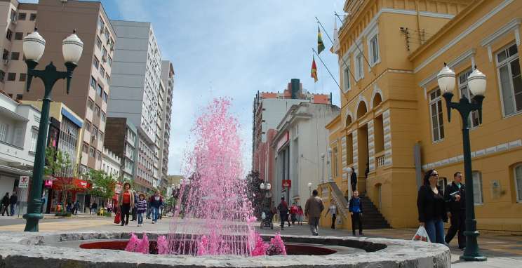 Abril registra alta de contratações em todos os segmentos de Bento Gonçalves
