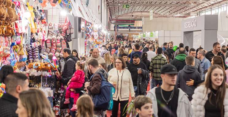 281.229 visitantes passaram pela edição, registrando o maior público da história da feira e festa
