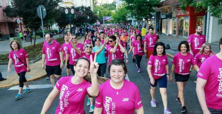 Sparkling Night Run celebra quinta edição com mais de 700 participantes