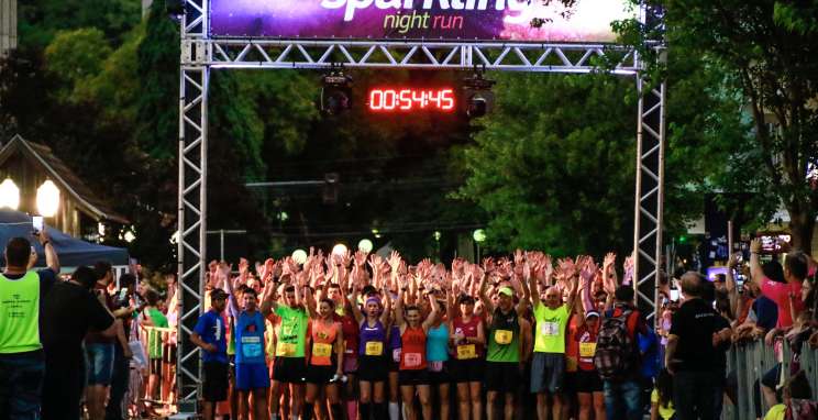 Sparkling Night Run celebra quinta edição com mais de 700 participantes