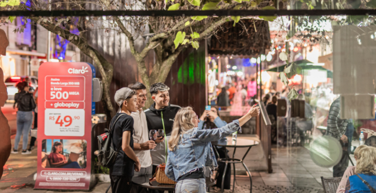 Vinho Encanado, Festival Enogastronômico e Desfile Cultural da 20ª Fenavinho movimentam 18 mil pessoas em Bento Gonçalves