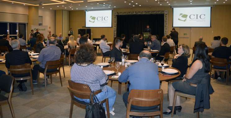 Sílvio Barros provoca o exercício de imaginar o futuro para construí-lo