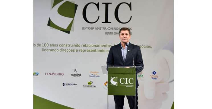 Daniel Piardi mostra como utilizar a neurociência a favor dos negócios no CIC-BG