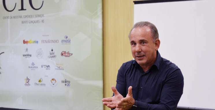 Qualifica Bento conclui capacitação sobre liderança assertiva   