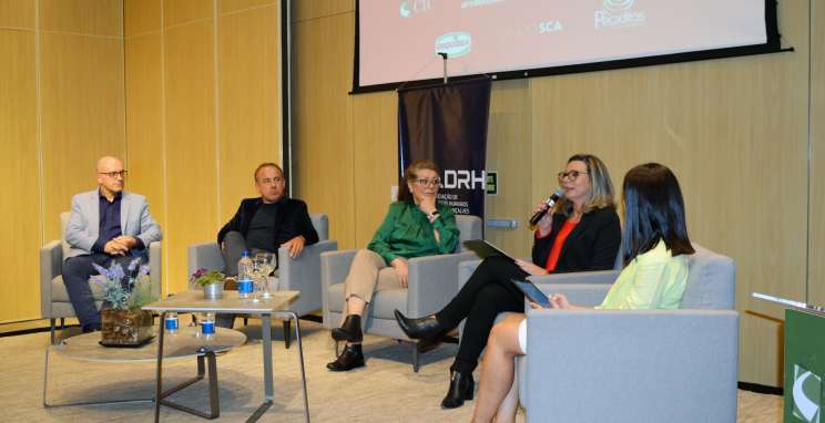 Presidente e diretora do CIC-BG compartilham cases inspiradores no painel da ADRH