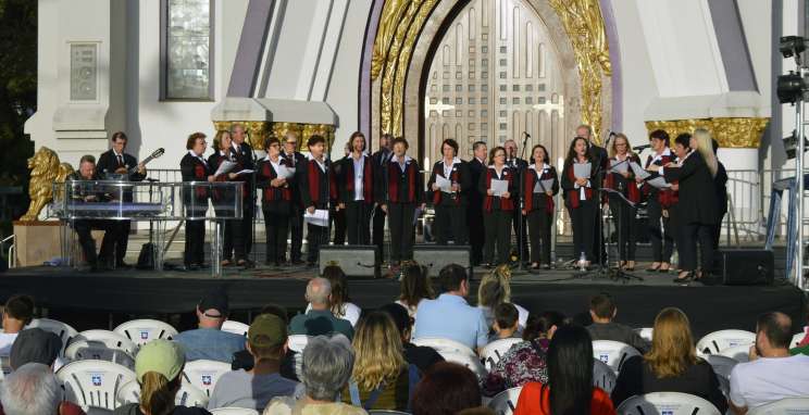 Projeto EnCantos inicia apresentações para a comunidade