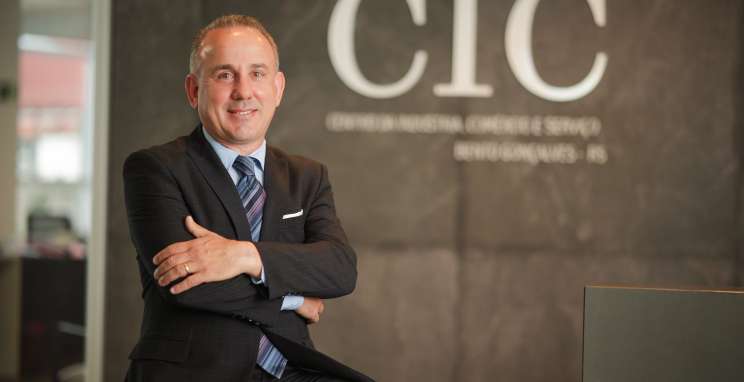 Carlos Lazzari e diretoria são empossados para comandar CIC-BG no biênio 2024-2025