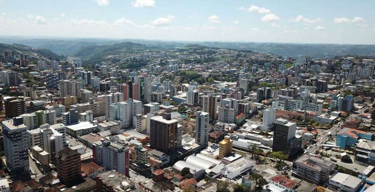 Outubro registra terceira melhor marca do ano em geração de emprego no município