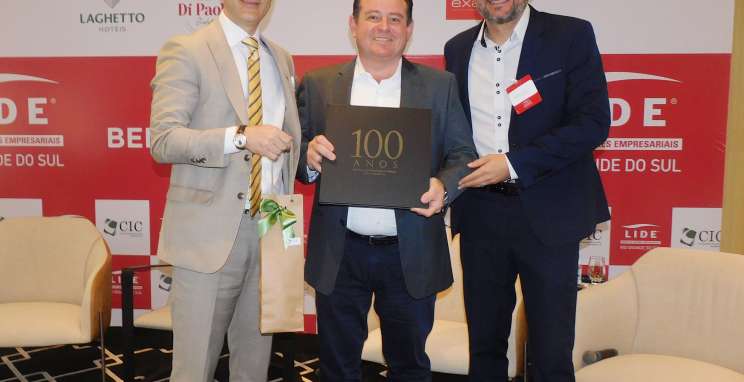 Rogério Capoani, presidente do CIC-BG, Ronaldo Santini, Secretário de Turismo do RS e Rodrigo Parisotto, Secretário de Turismo de Bento Gonçalves